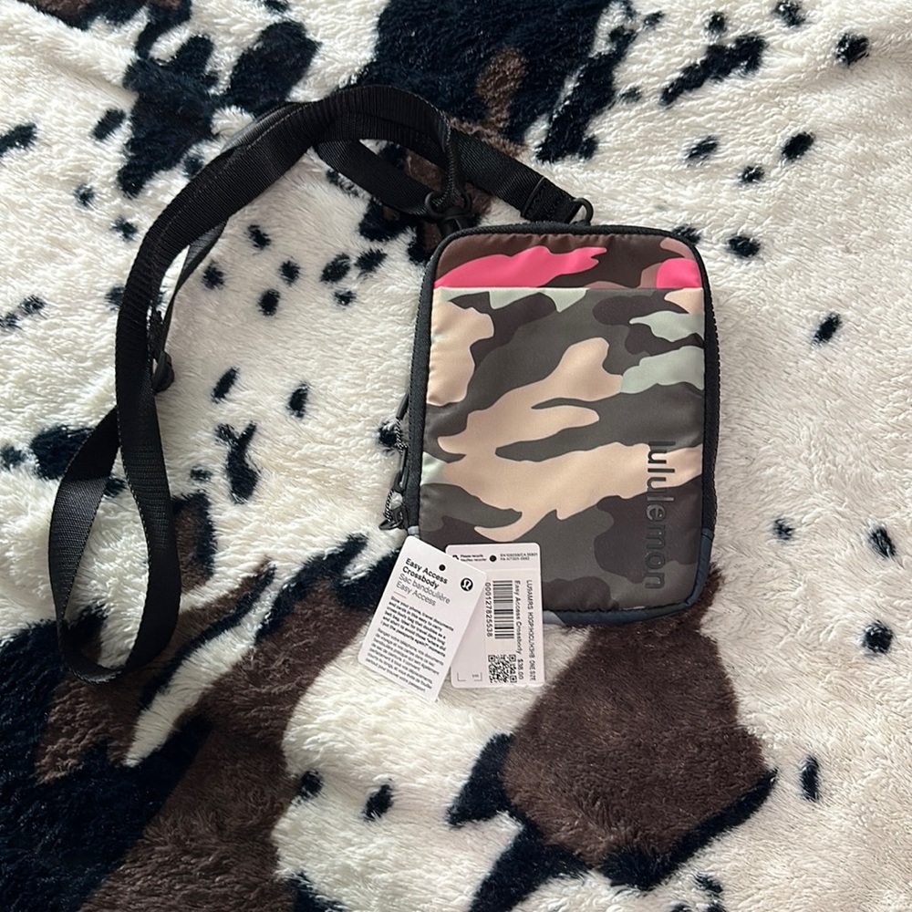 Lululemon easy access crossbody